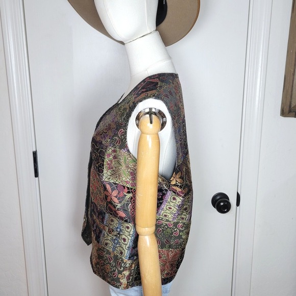 Coldwater Creek Vintage Patchwork Button Vest Medium Tapestry Vest Whimsical - Picture 6 of 9